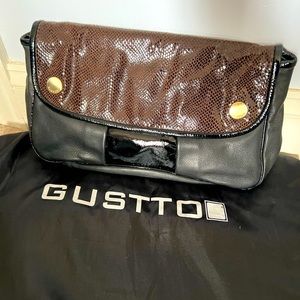 Gustto Paula Clutch